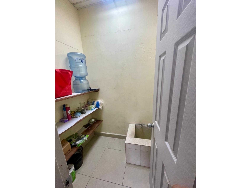 ALQUILER DE OFICINA EN EL CENTRO DE DAVID — foto 4