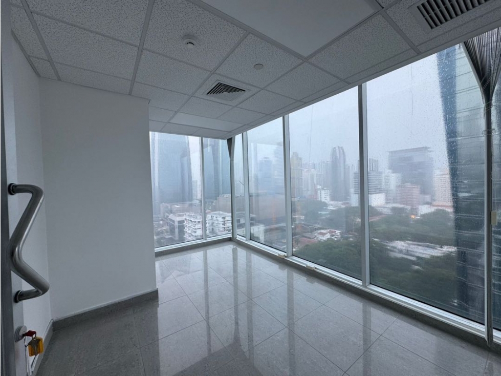 Alquiler de Oficina en Edificio Global Bank, Calle 50