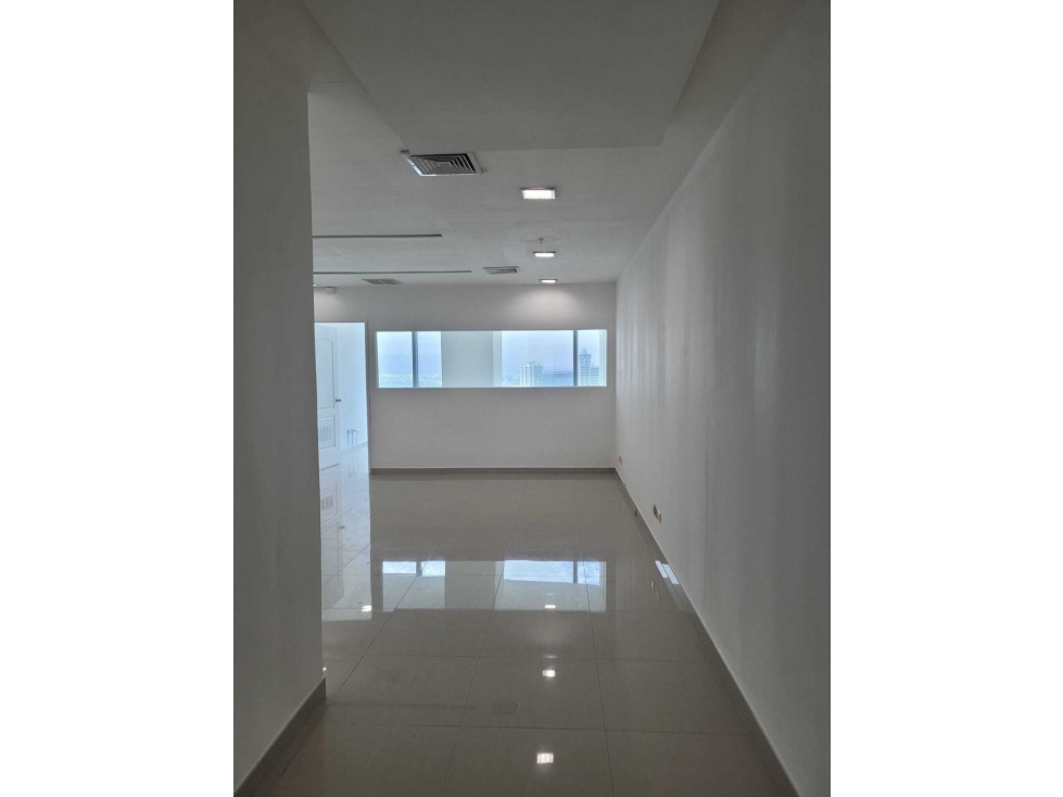 ALQUILER DE OFICINA EN COSTA DEL ESTE TORRE FINANCIAL PARK 102m2 JP — foto 3