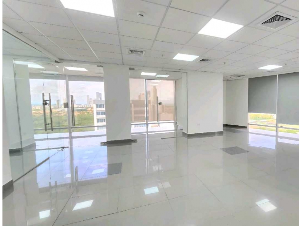 ALQUILER DE OFICINA EN COSTA DEL ESTE LISTA PARA OCUPAR — foto 3