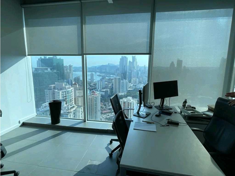 Alquiler de oficina de 272 mts en Torre Oceanía — foto 4