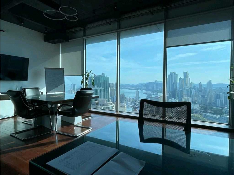 Venta de oficina de 272 mts en Torre Oceanía