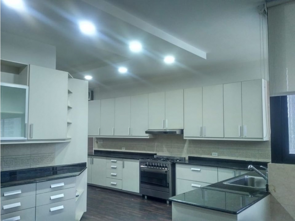 ALQUILER PENTHOUSE EN PAITILLA 709MT DE 4 RECAMARAS GOLDEN PALACE — foto 3