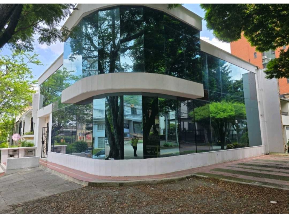 SE VENDE EDIFICIO ESQUINERO EN SANTA MONICA RESIDENCIAL