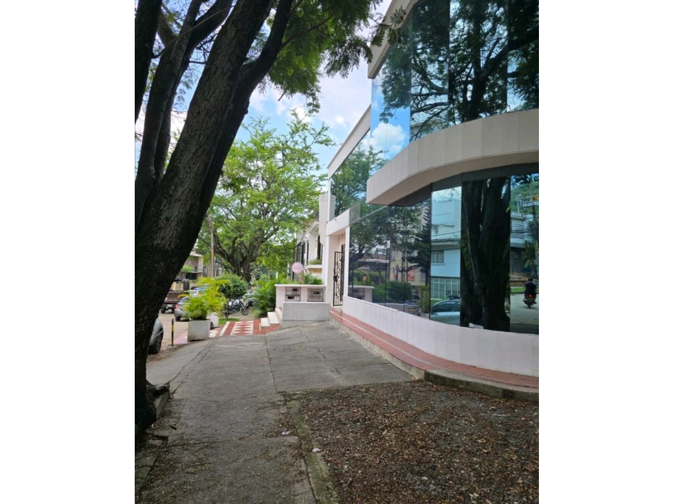SE VENDE EDIFICIO ESQUINERO EN SANTA MONICA RESIDENCIAL — foto 2