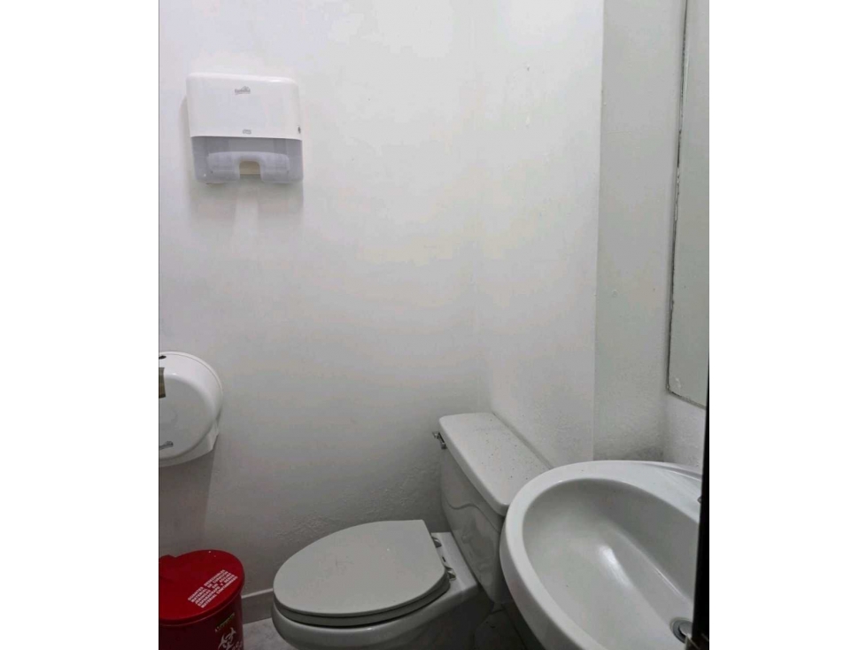 SE VENDE EDIFICIO ESQUINERO EN SANTA MONICA RESIDENCIAL — foto 4