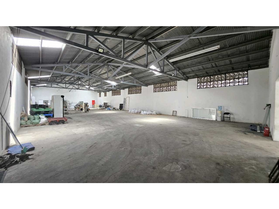 ALQUILER GALERA 536m2 EN LOS ANGELES MB — foto 6