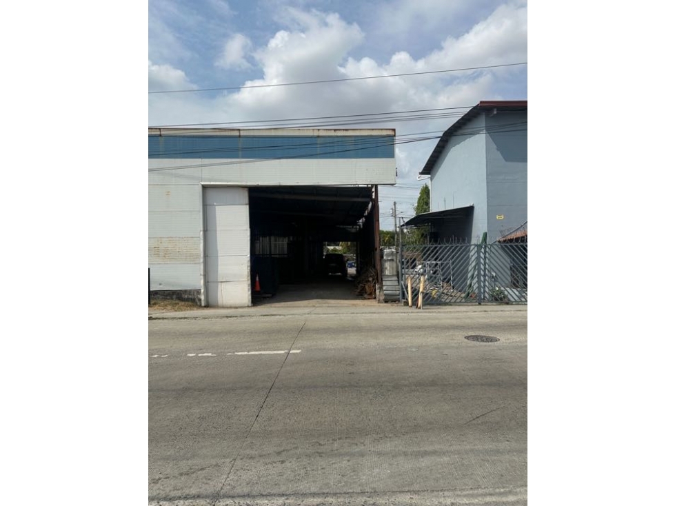 ALQUILER GALERA CENTRO LOGISTICO LLANO BONITO 800m2 - 2