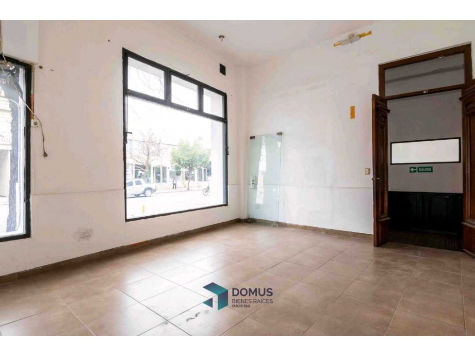 ALQUILER IMPORTANTE LOCAL COMERCIAL - AV. BELGRANO AL 400 - 6