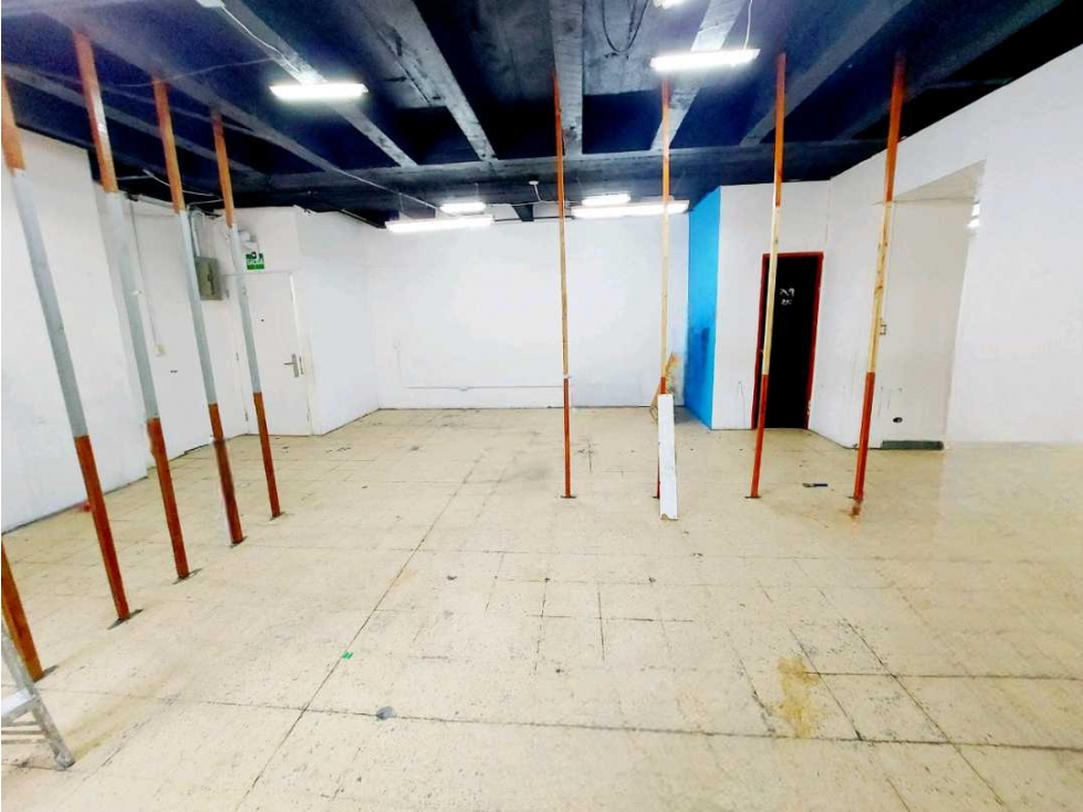 ALQUILER LOCAL 100M2 1ER FRENTE AL METRO DE VIA ARGENTINA Y VIA ESPAÑA — foto 4