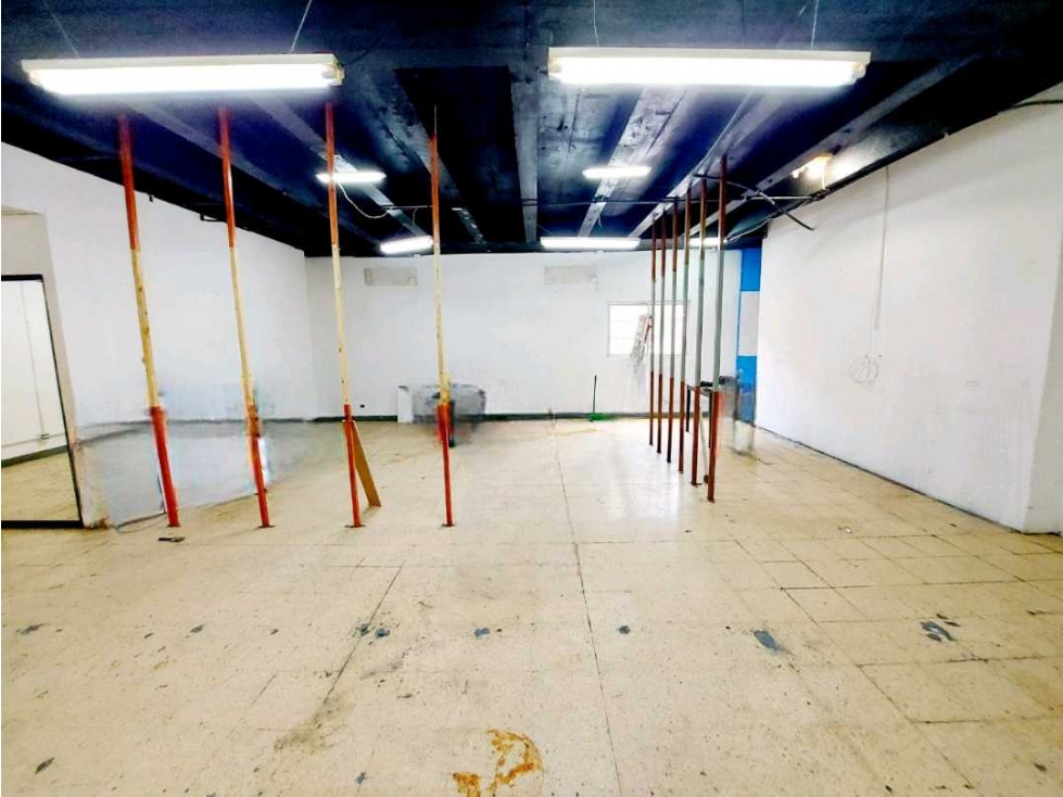 ALQUILER LOCAL 100M2 1ER FRENTE AL METRO DE VIA ARGENTINA Y VIA ESPAÑA — foto 6