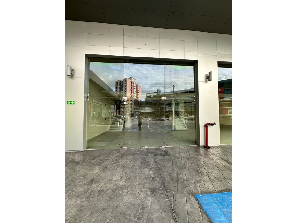 ALQUILER DE LOCAL EN VIA PORRAS CON MANTENIMIENTO INCLUIDO 291m2 JP — foto 3