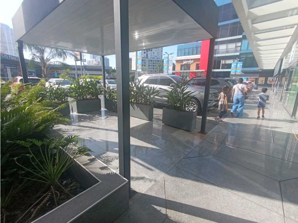 ALQUILER LOCAL 90 M2, 160 M2 EN ROYAL BLUE PLAZA LT