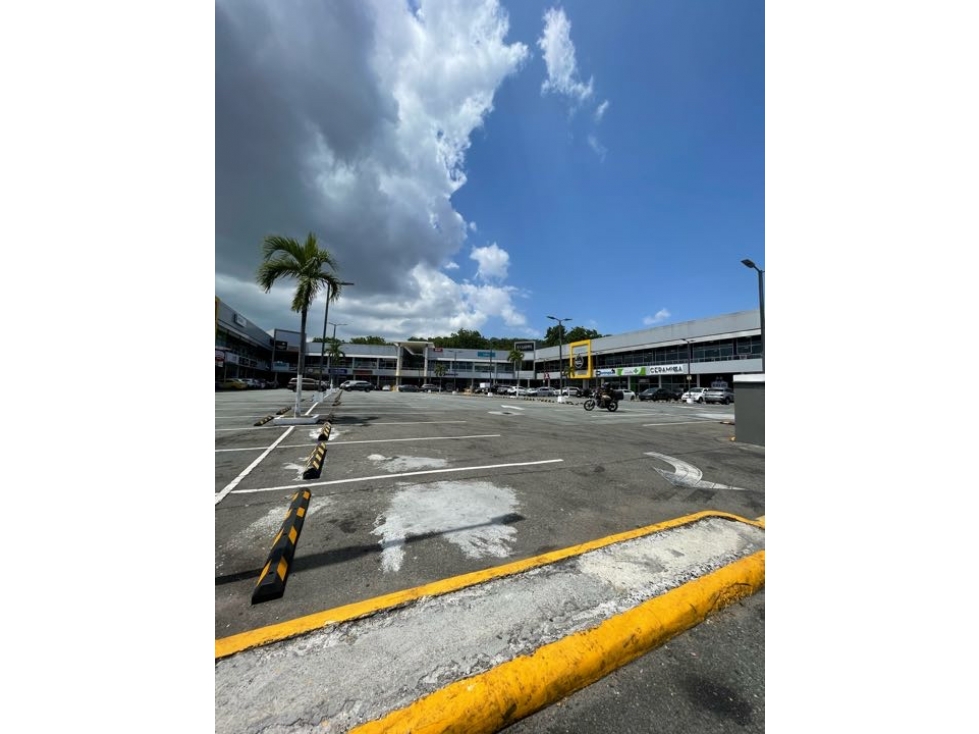 BRISAS DEL GOLF/ LOCAL $3,600/ ALQUILER - 4