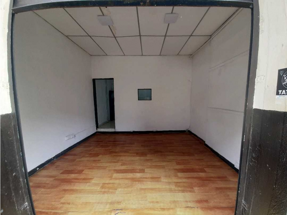 ARRIENDO LOCAL CENTRO MANIZALES PARA BARBERÍA O ALMACÉN | ARRIENDOS — foto 5