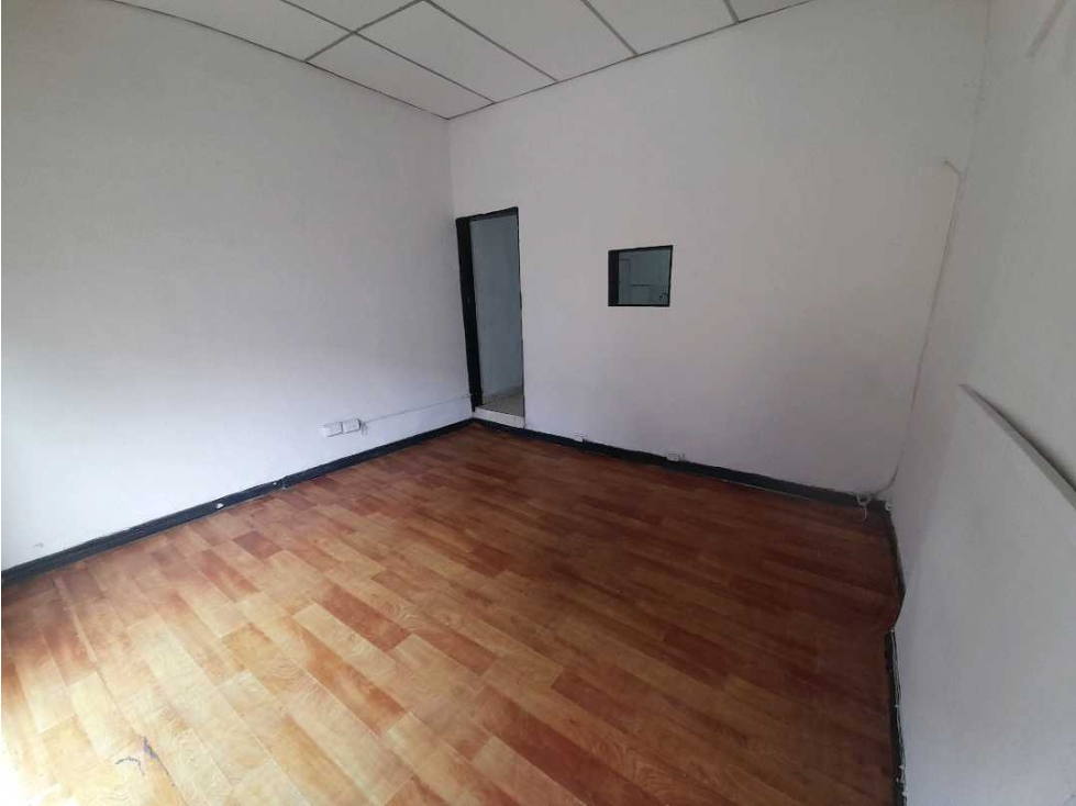 ARRIENDO LOCAL CENTRO MANIZALES PARA BARBERÍA O ALMACÉN | ARRIENDOS — foto 6