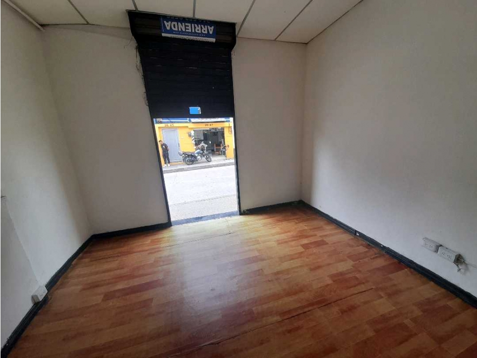 ARRIENDO LOCAL CENTRO MANIZALES PARA BARBERÍA O ALMACÉN | ARRIENDOS