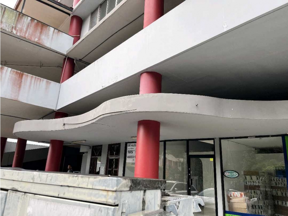 ALQUILER LOCAL COMERCIAL 105M2 PLAZA MILANO LT — foto 4