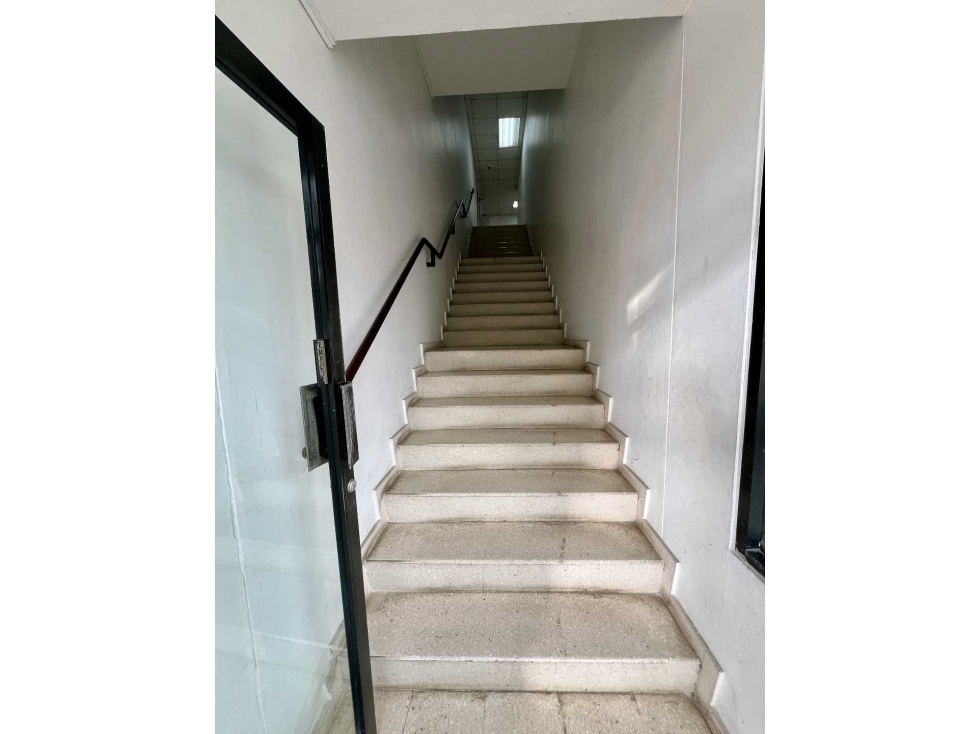 ALQUILER LOCAL COMERCIAL 105M2 PLAZA MILANO LT — foto 6