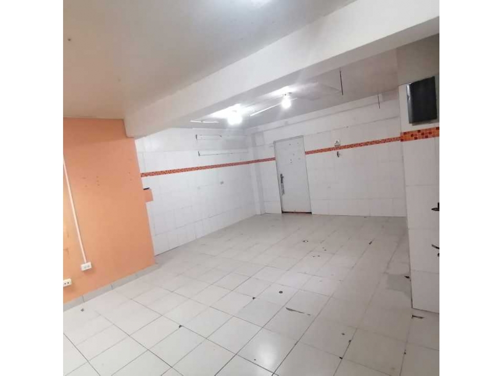 ALQUILER LOCAL COMERCIAL EL CARMEN - 4