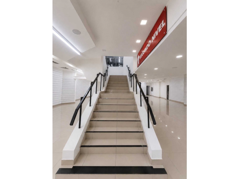 ALQUILER LOCAL COMERCIAL 2 PLANTAS EN VIA ESPAÑA NRR — foto 5