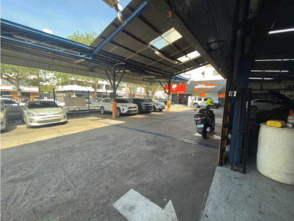 ALQUILER LOCAL COMERCIAL AVDA PRINCIPAL PARA TALLER 800M2 NRR — foto 2