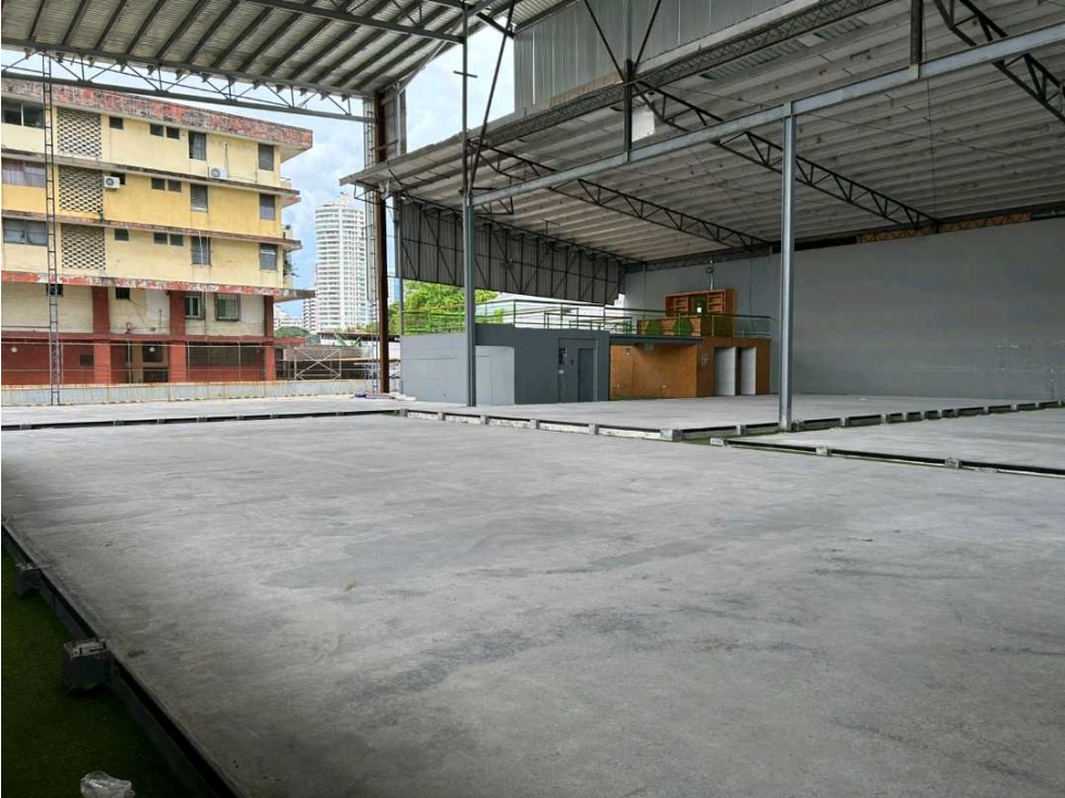 ALQUILER LOCAL COMERCIAL AVDA TRANSIMICA 1800M2 NRR — foto 4