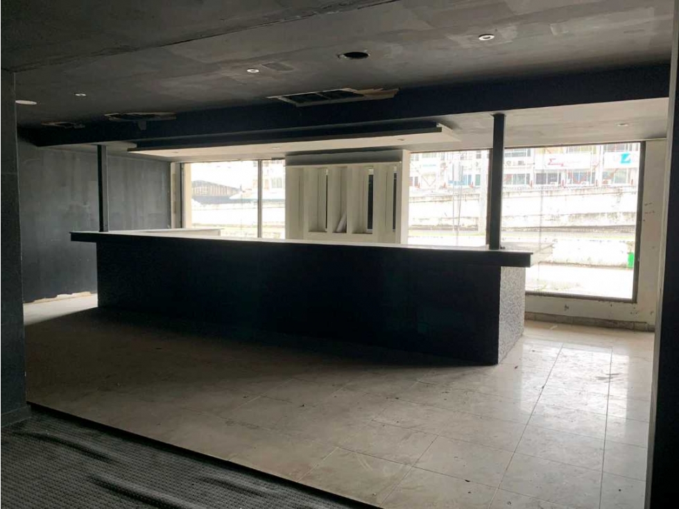 ALQUILER LOCAL COMERCIAL AVDA TRANSIMICA 1100M2 NRR — foto 6