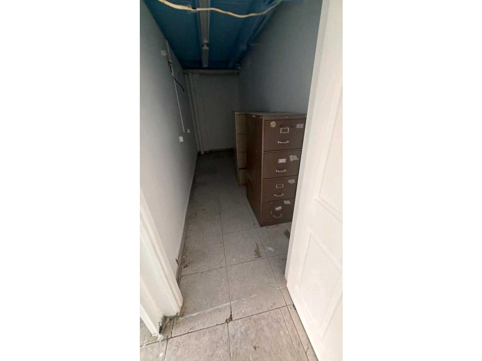 ALQUILER LOCAL COMERCIAL CERCA A LA ESTACIÓN FERNANDEZ DE CORDOBA — foto 4