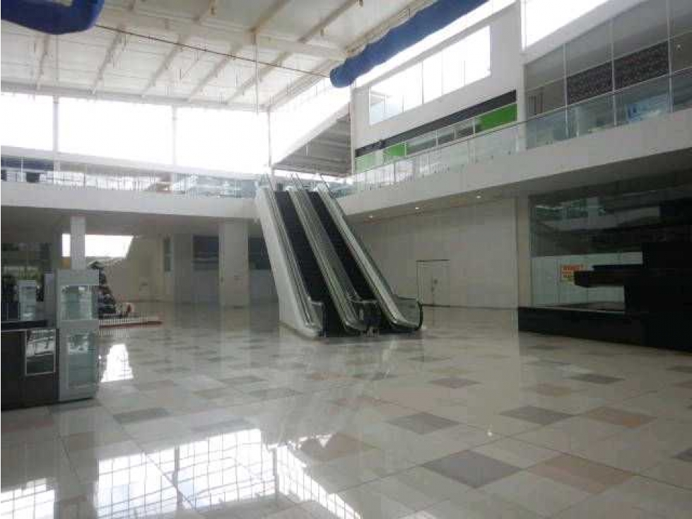 VENTA LOCAL COMERCIAL CON MEZZANINE CRYSTAL PLAZA - 3