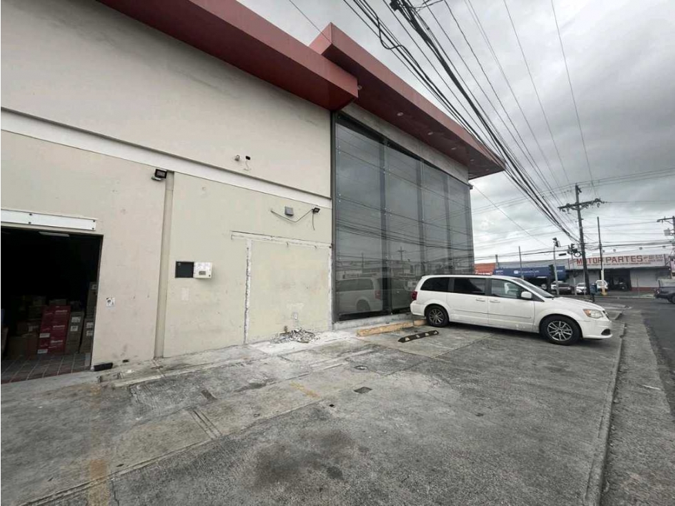 ALQUILER LOCAL COMERCIAL EDIFICIO RIO ABAJO - 1