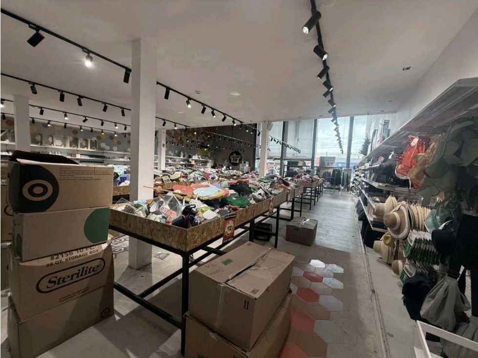 ALQUILER LOCAL COMERCIAL EDIFICIO RIO ABAJO - 5