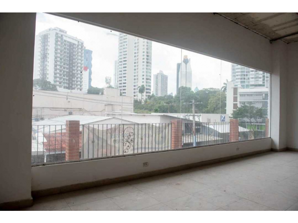 ALQUILER LOCAL COMERCIAL EN BELLA VISTA 189 M2 PLANTA BAJA — foto 4