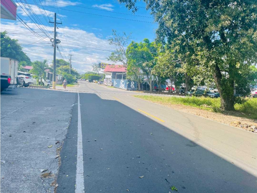 ALQUILER LOCAL COMERCIAL EN DAVID CON 160 M2 y 7 M2 de Altura — foto 2