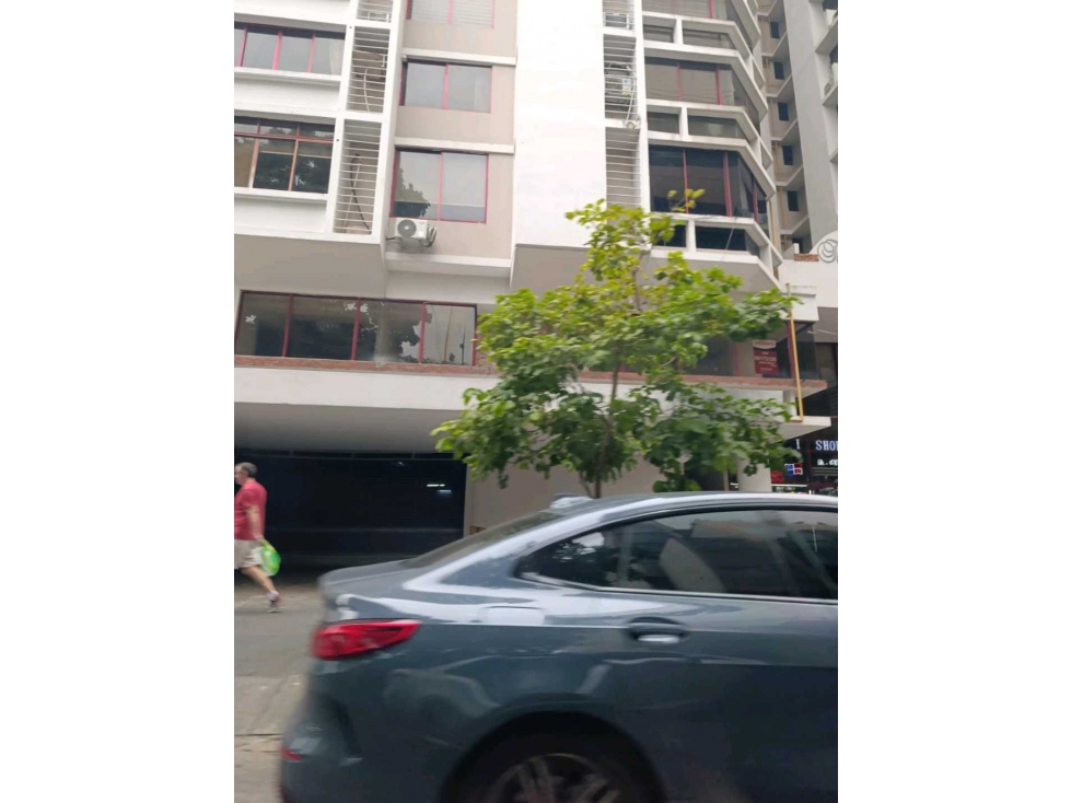 ALQUILER LOCAL COMERCIAL EN EL CANGREJO CERCA DE VIA VENETO LT — foto 3