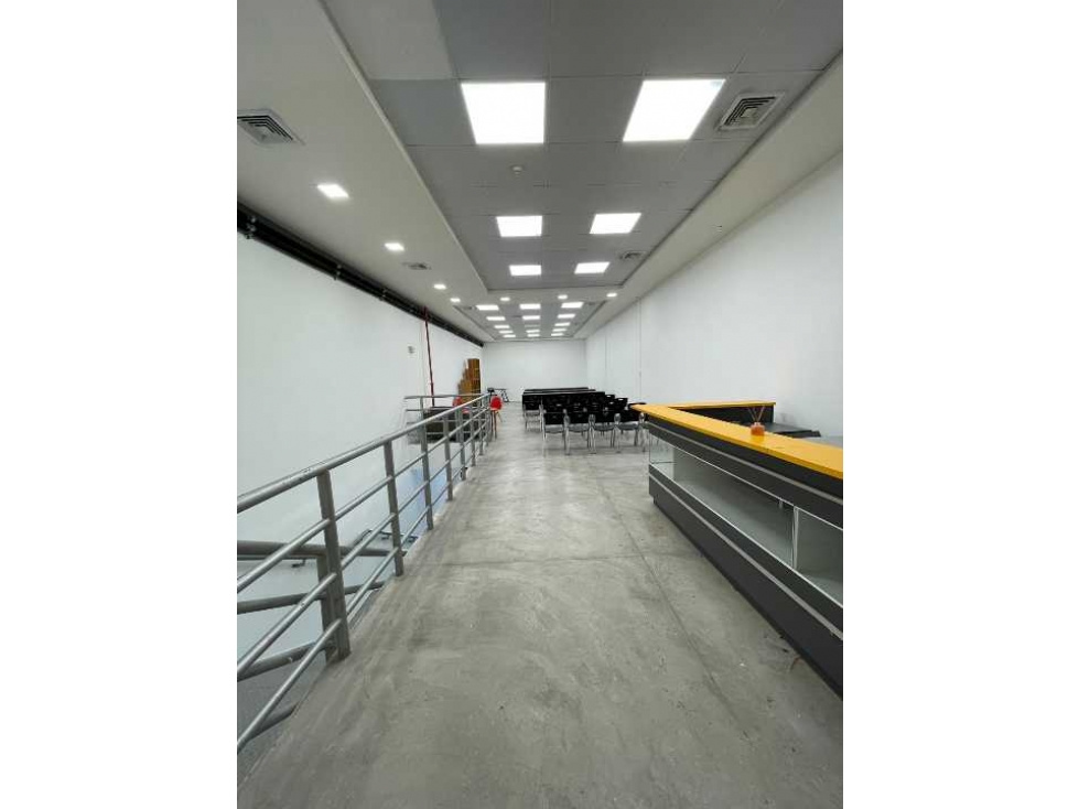 ALQUILER LOCAL COMERCIAL EN OBARRIO 260 MT2 — foto 4