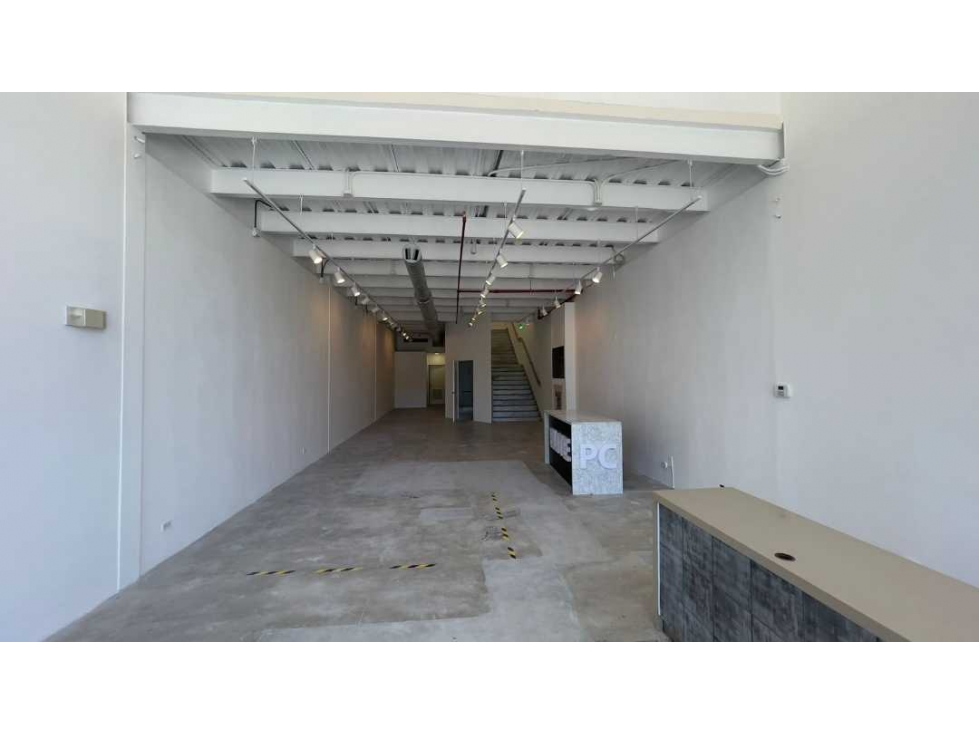 ALQUILER LOCAL COMERCIAL EN OBARRIO 260 MT2 — foto 3