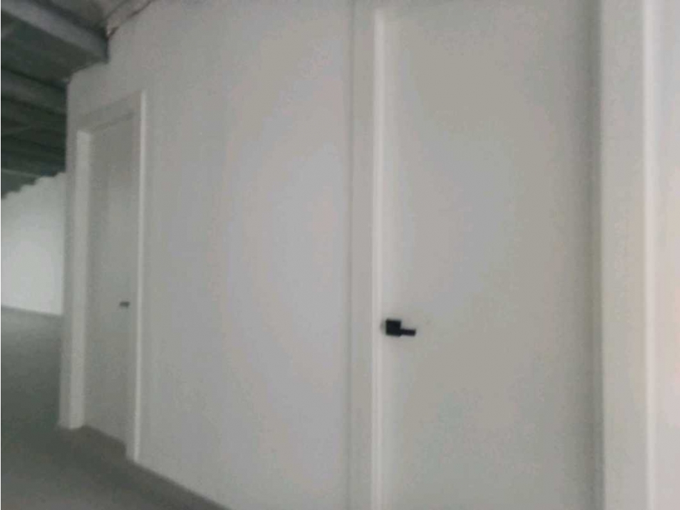 ALQUILER LOCAL COMERCIAL 200mt2 EN MARBELLA SHOPS LT — foto 5