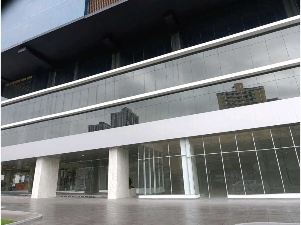 ALQUILER LOCAL COMERCIAL EN PLAZA PARK SCUARE VIA ESPAÑA LT.