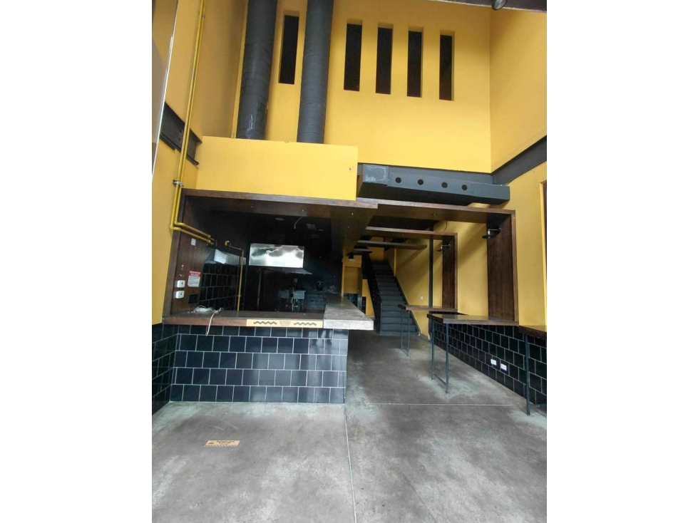 ALQUILER LOCAL COMERCIAL EN SAN FRANCISCO IDEAL PARA RESTAURANTE LT.
