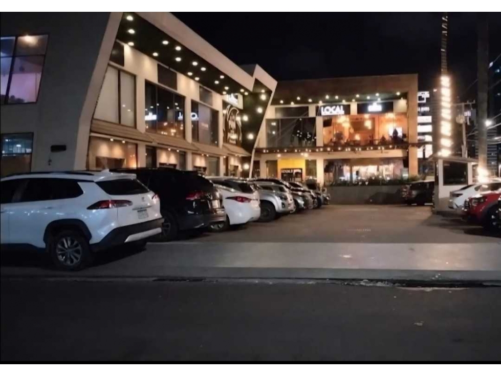 ALQUILER LOCAL COMERCIAL EN SAN FRANCISCO IDEAL PARA RESTAURANTE LT.