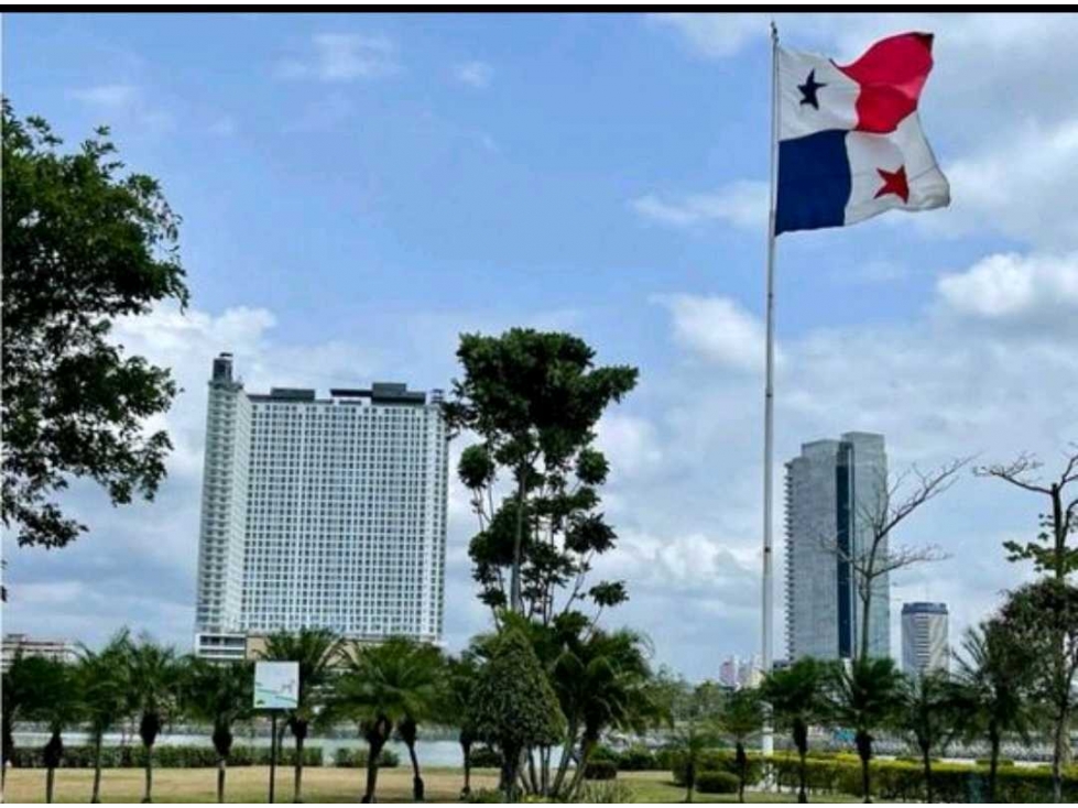 ALQUILER LOCAL COMERCIAL 72mt2 EN THE SANDS CINTA COSTERA LT. — foto 6