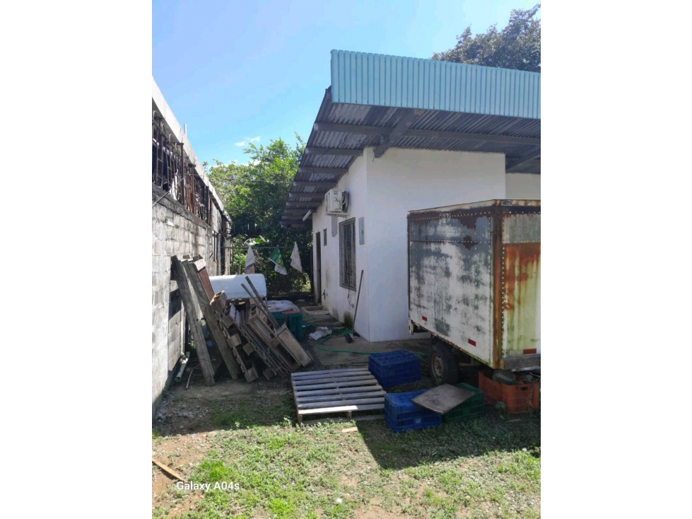 ALQUILER LOCAL COMERCIAL O CUARTO FRIO EN DAVID 300 METROS - 6