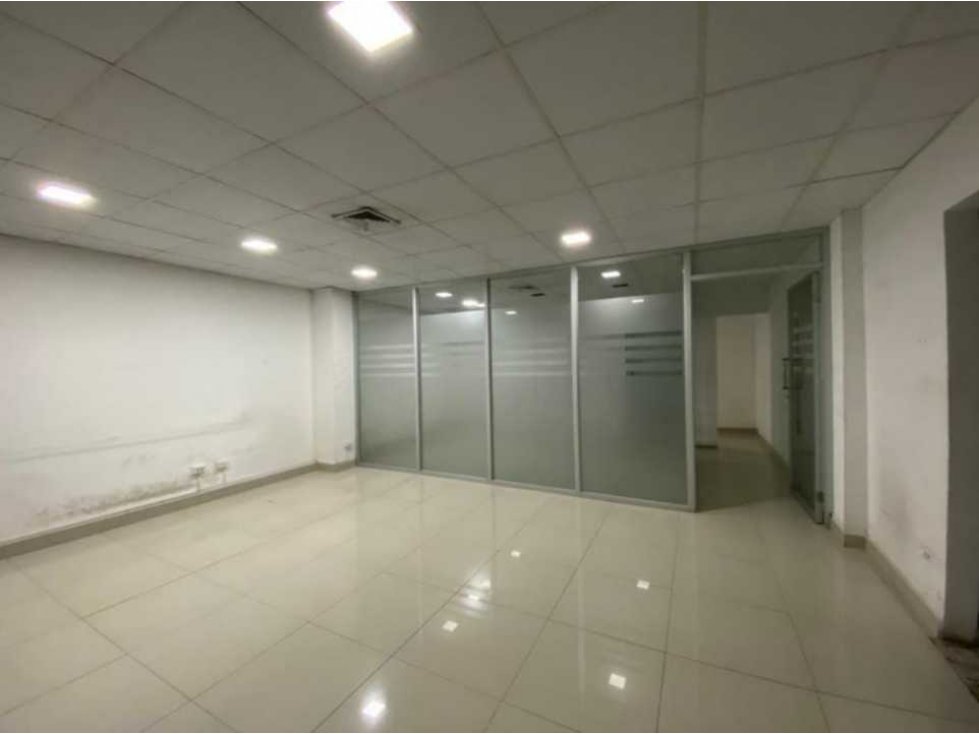 ALQUILER OFICINA PLAZA OBARRIO — foto 3