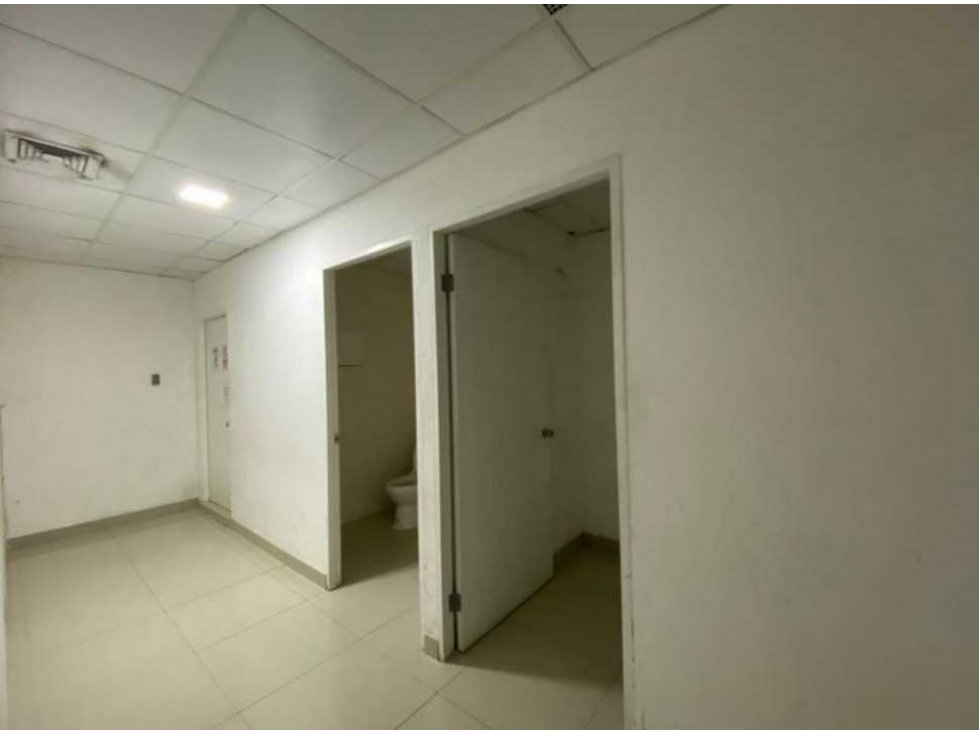 ALQUILER OFICINA PLAZA OBARRIO — foto 6