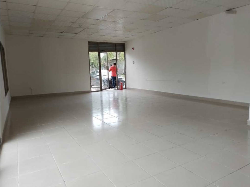 ALQUILER LOCAL COMERCIAL PLAZA LAS PALMAS-LA CHORRERA TC — foto 3