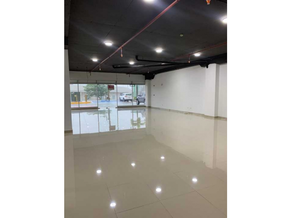 ALQUILER LOCAL COMERCIAL TERRAZAS DE ALBROOK - 4
