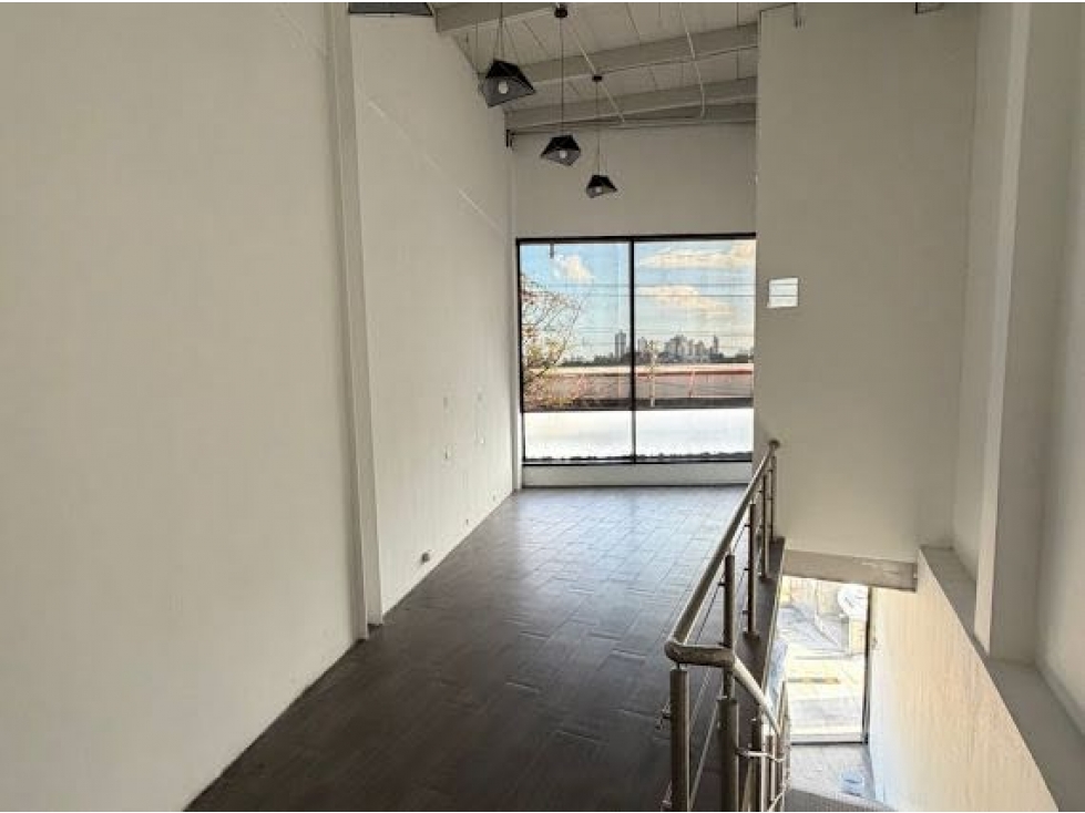 Alquiler Local Comercial Tumba Muerto 110m2 Alto Tráfico