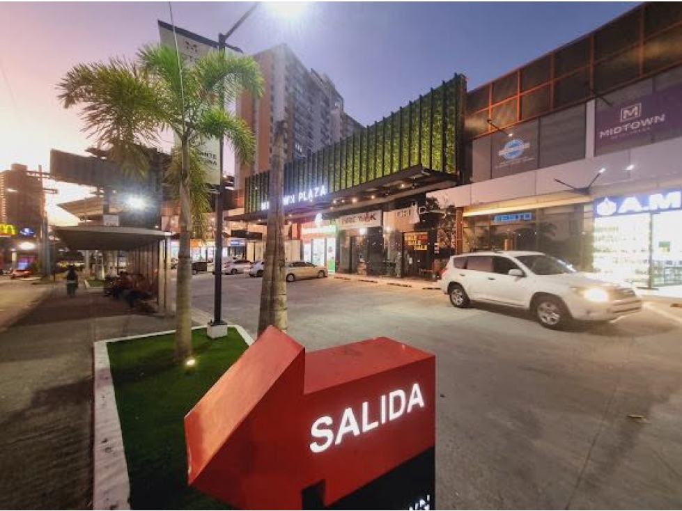 Alquiler Local Comercial Tumba Muerto 110m2 Alto Tráfico — foto 3
