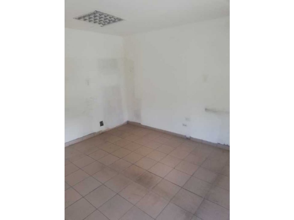 VENTA LOCAL PUEBLO NUEVO — foto 4